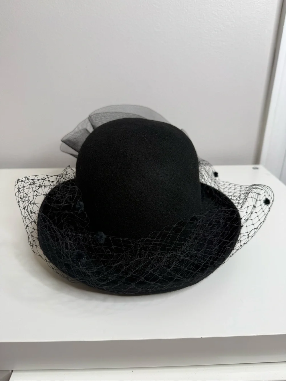 Milan by Charm Vintage Decorative Derby Hat Black Tulle flower NWT deadstock